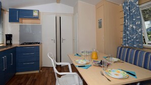 Dining - Cap d’Agde Bungalow Retreat (Cap D'agde)