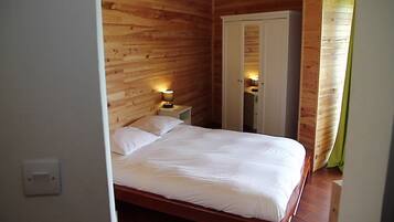 Free cots/infant beds