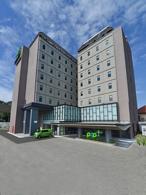 Front of property - POP! Hotel Timoho Yogyakarta (Yogyakarta)