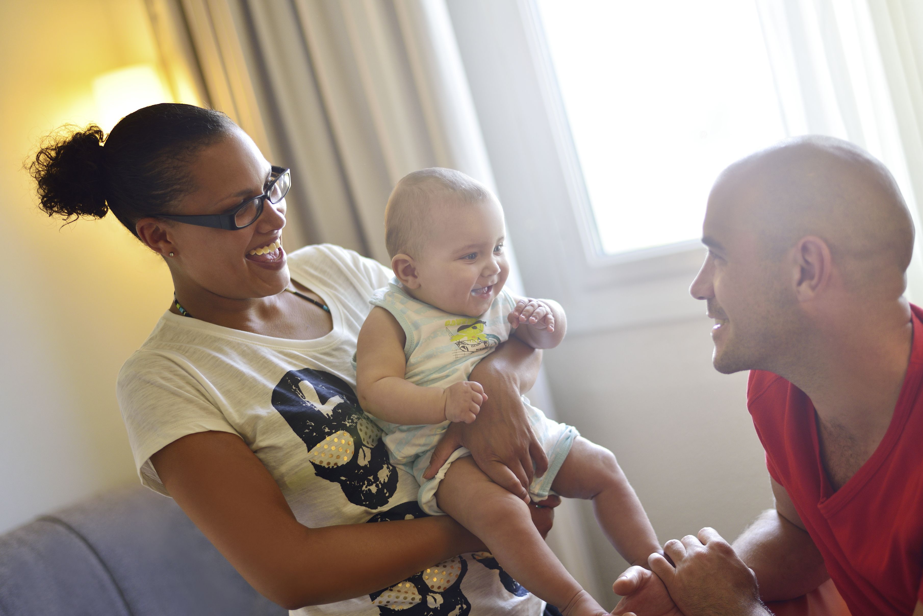 standard twin room, 2 single beds | living area | led tv