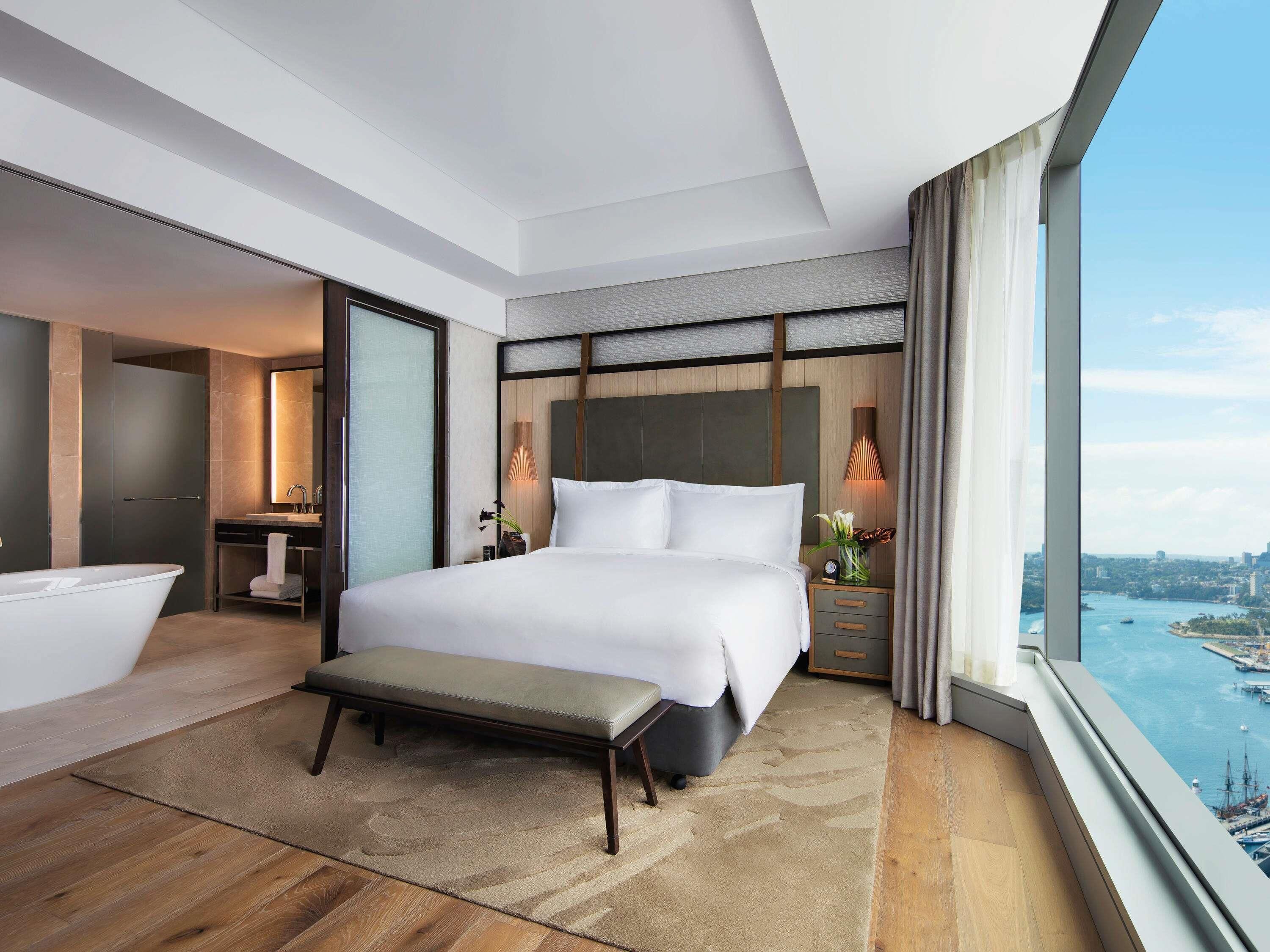 Suite Club, 1 cama de matrimonio grande, Acceso al salón del club (Bellerive) | Ropa de cama de alta calidad, minibar, caja fuerte y escritorio