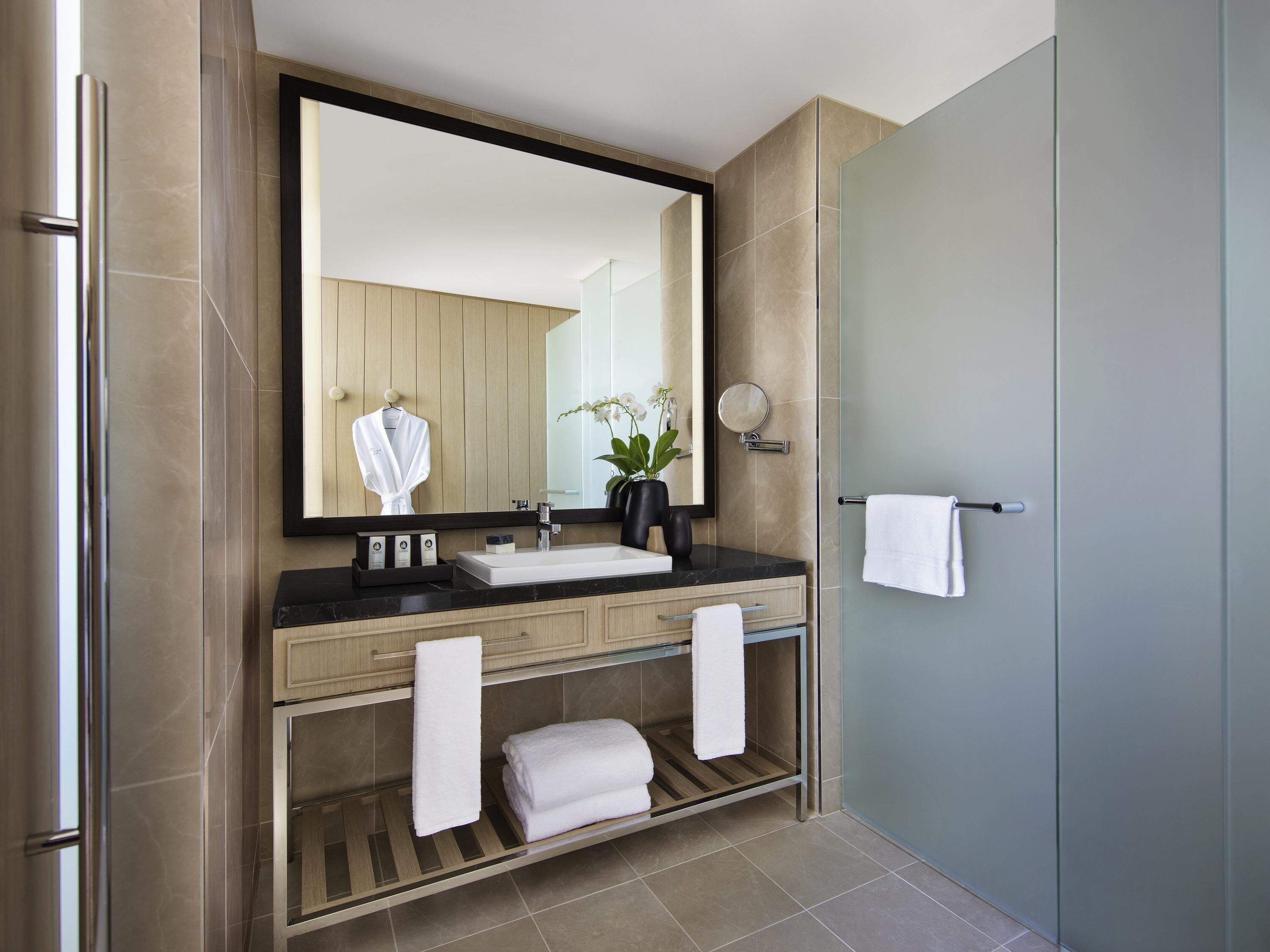 Premium bedding, minibar, in-room safe, desk