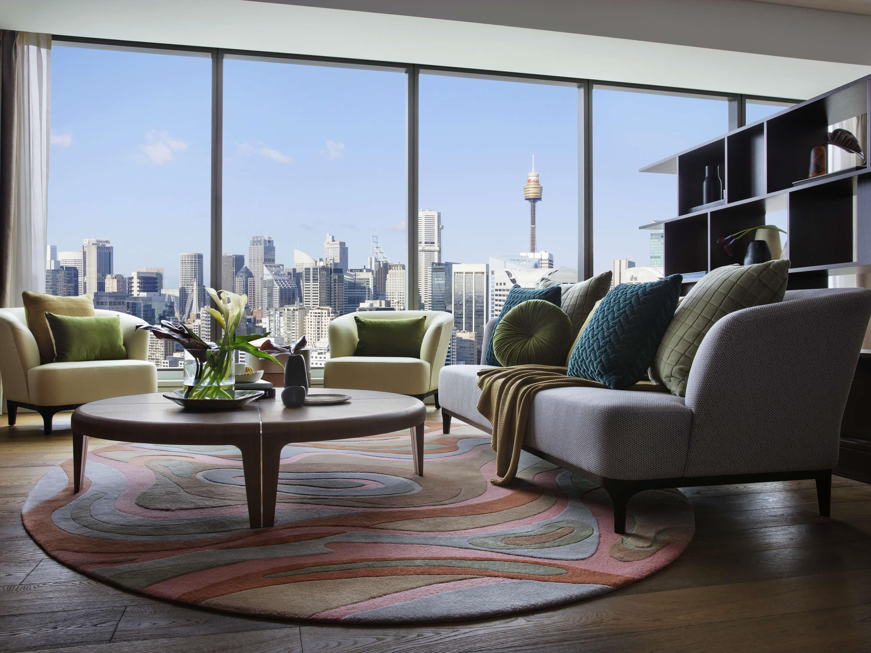 Club Suite, 1 Katil Raja (King), Akses Club Lounge (Bellerive) | Peralatan tempat tidur premium, bar mini, peti besi dalam bilik, meja 