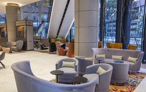 Sala de estar en el lobby