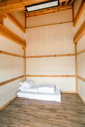 Habitació tradicional (Ji) | Roba de llit d'alta qualitat i wifi gratuïta 