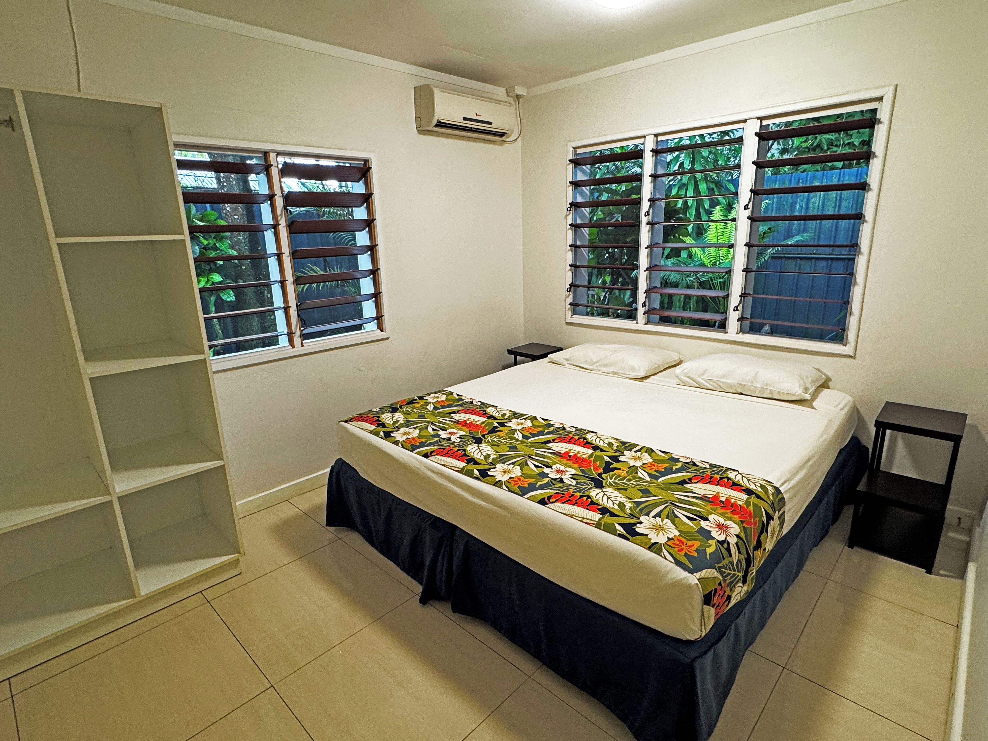 Chambre double, salle de bain privée | Accès au Wi-Fi (inclus), literie fournie