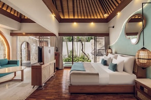 Royal Smart One Bedroom Villa with Private Pool & Hot tub | 1 bedroom, minibar, in-room safe, desk - Aksari Villa Seminyak by Ini Vie Hospitality (Seminyak)