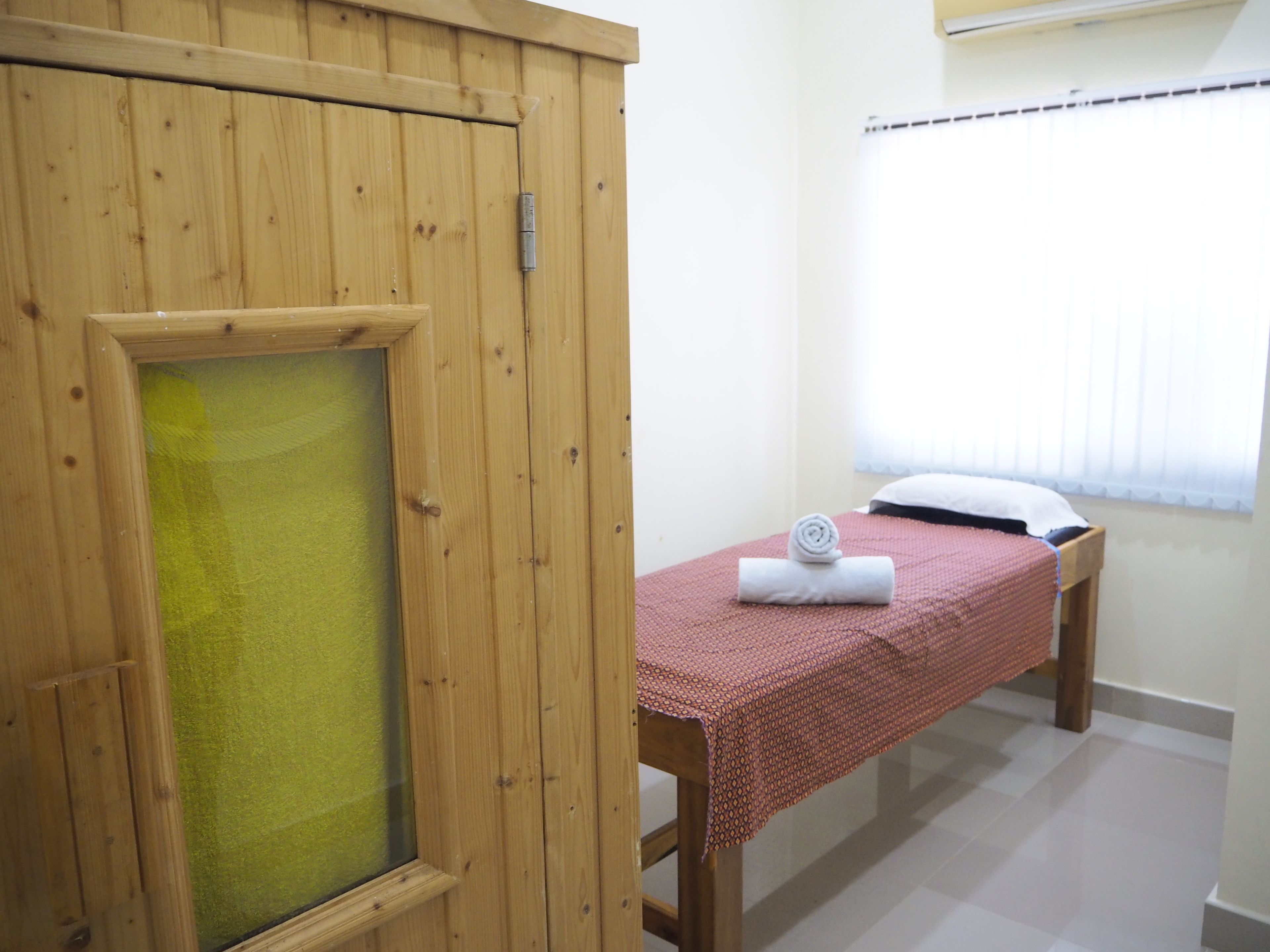 Aromaterapia, masajes tailandeses, reflexología 