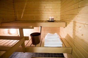 Douche, articles de toilette gratuits, sèche-cheveux
