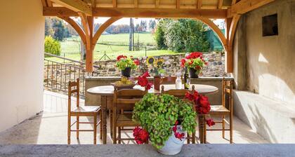 Beautiful holiday home near lake and forest