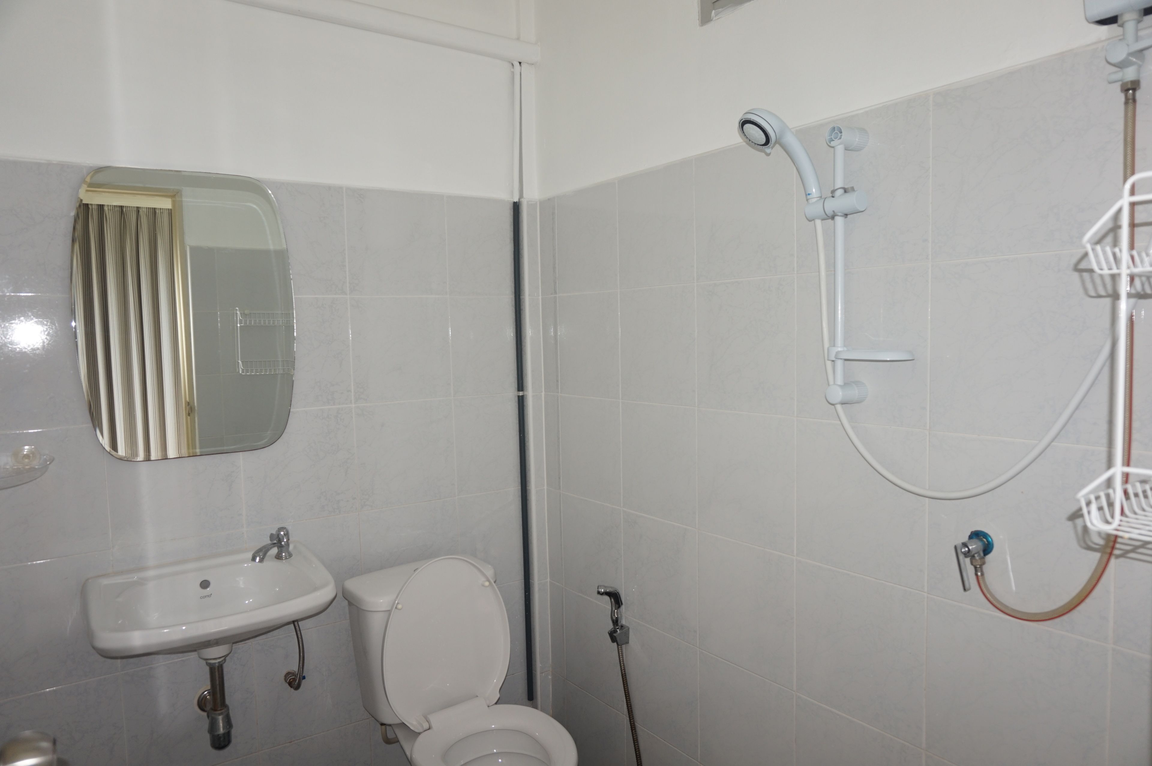 family triple room | bathroom | shower, free toiletries, hair dryer, slippers