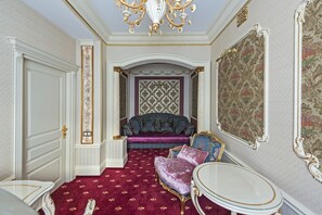 Suíte presidencial | 1 quarto, roupas de cama premium, frigobar, cofres nos quartos