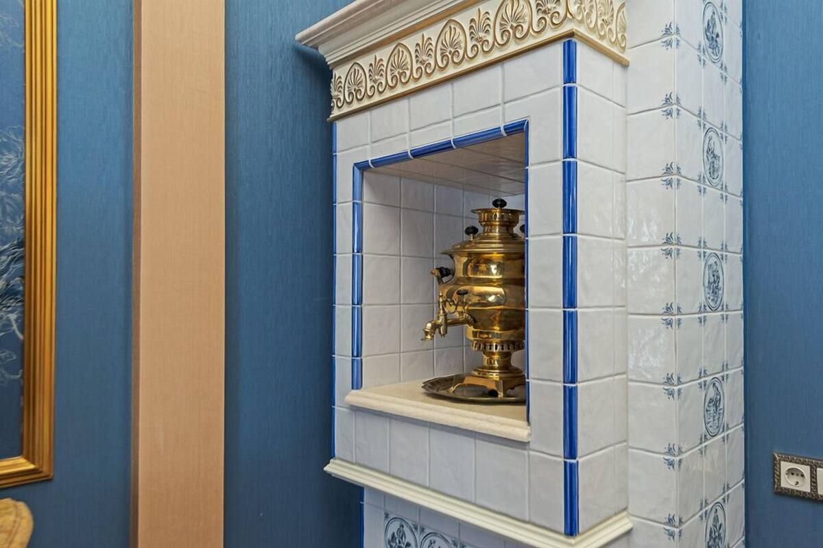 Superior Room, Bathtub | Premium bedding, minibar, in-room safe, soundproofing