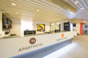 Reception - Aparthotel Baden (Baden)