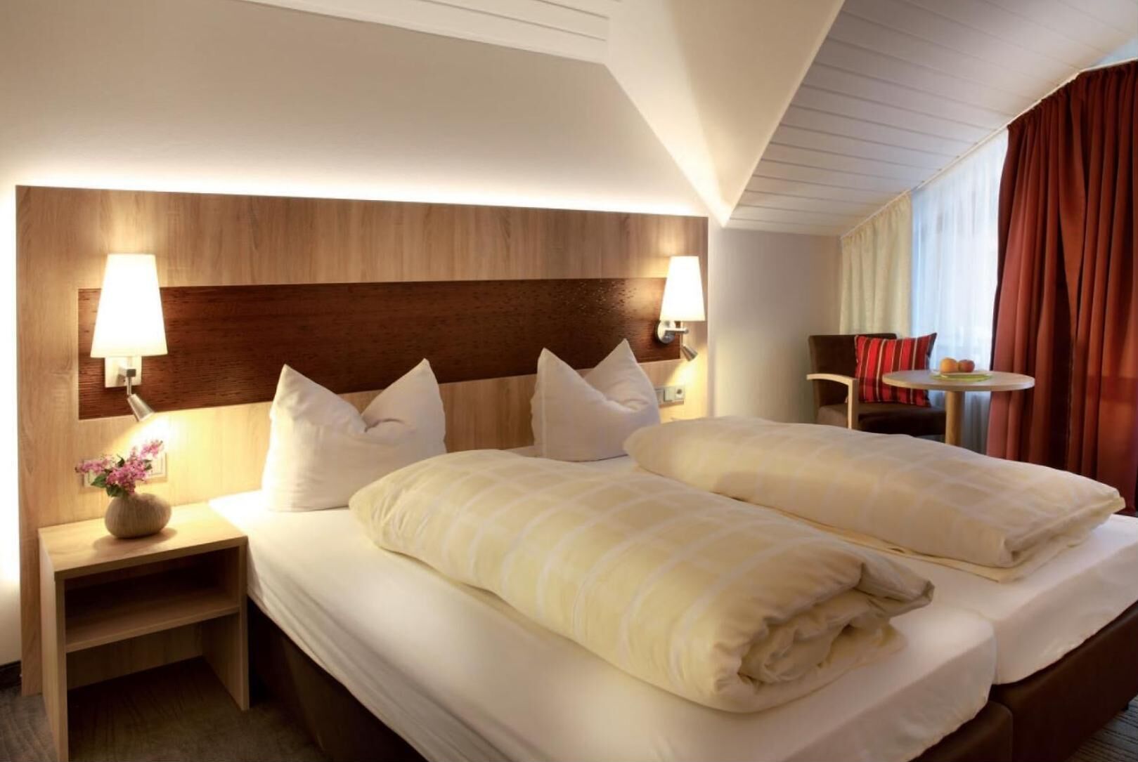 hypo-allergenic bedding, in-room safe, desk, laptop workspace