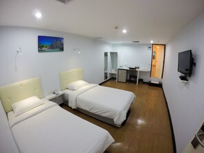 Superior Room | In-room safe, desk, laptop workspace, soundproofing