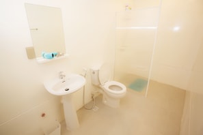 Bathroom - VPlace Silom (Bangkok)