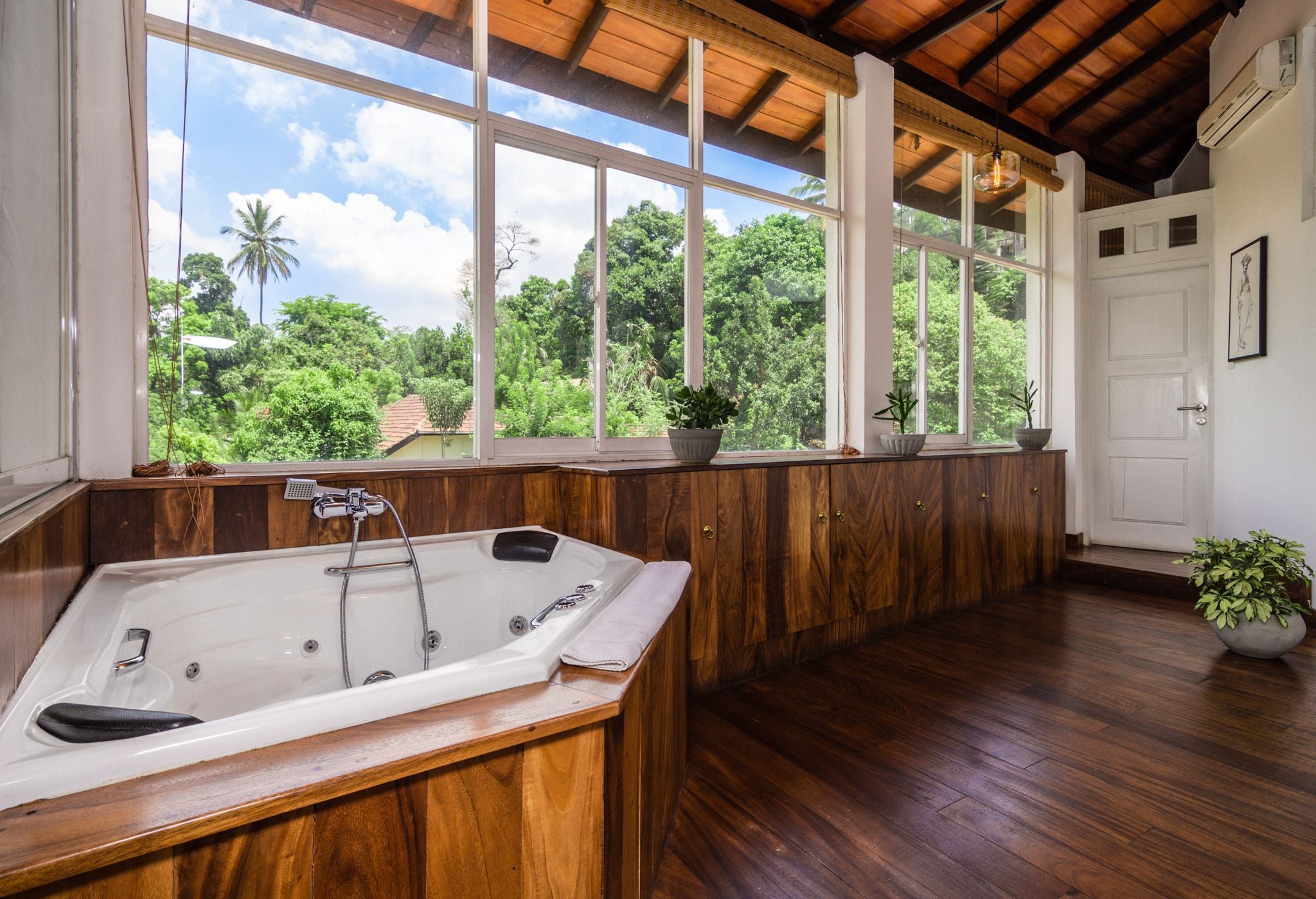 free toiletries, hair dryer, slippers, bidet