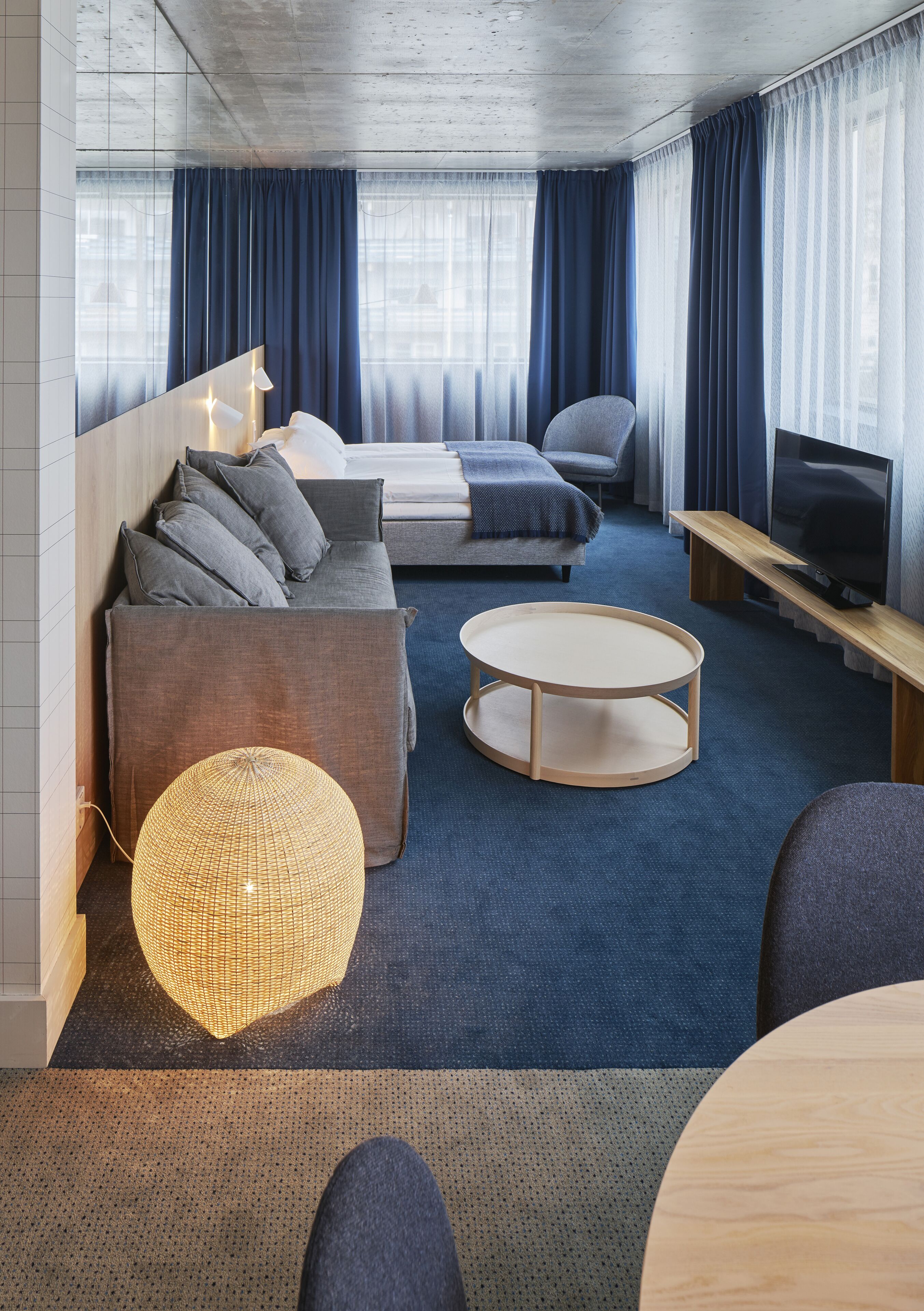 junior suite | pillow-top beds, desk, laptop workspace, soundproofing