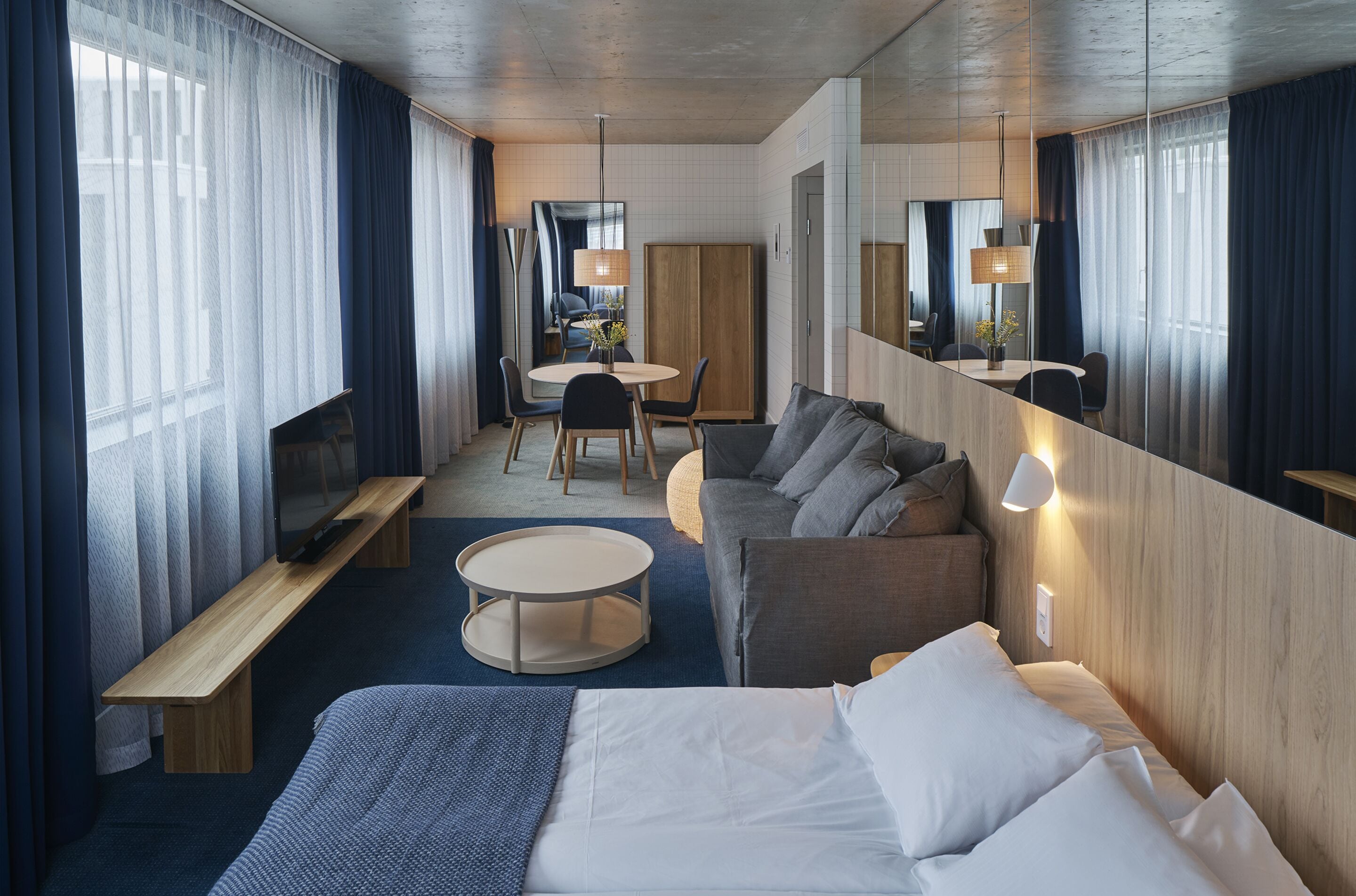 junior suite | pillow-top beds, desk, laptop workspace, soundproofing
