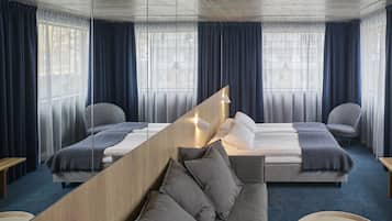 Junior-Suite | 1 Schlafzimmer, Pillowtop-Betten, Schreibtisch