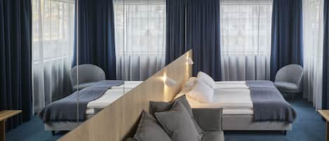 Junior Suite | Pillow-top beds, desk, laptop workspace, soundproofing