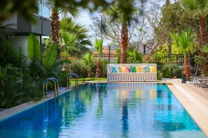 2 outdoor pools, pool umbrellas, sun loungers - Amare Cesme (Cesme)