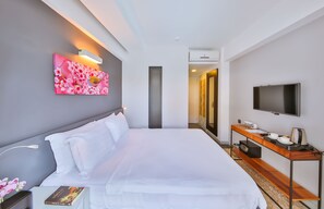 Habitación estándar doble | Caja fuerte, escritorio, cunas gratuitas y wifi gratis