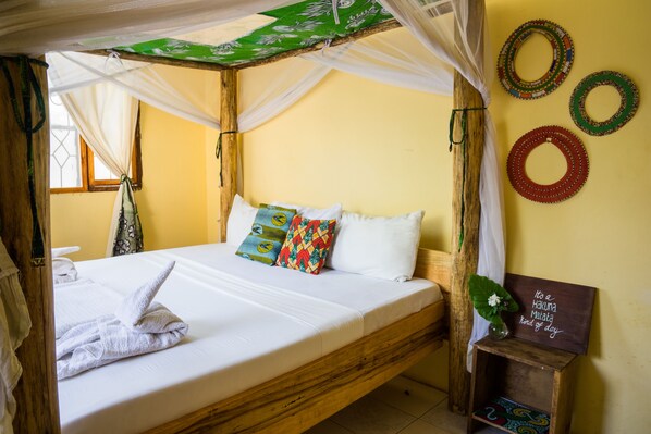 Comfort Double Room | Desk, free WiFi, bed sheets