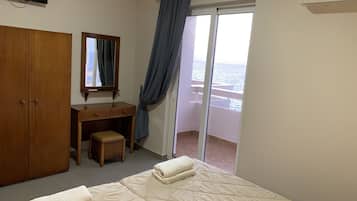 Studio, Sea View | Seterika/papan seterika, katil lipat simpan/tambahan, Wi-fi percuma