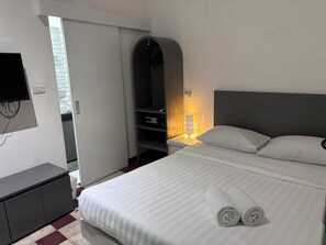Private Room | 客房內保險箱、熨斗/熨衣板、免費無線上網、床單