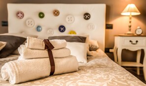 Kamar Superior | Seprai katun Mesir, seprai premium, busa memori, dan minibar