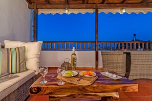 Outdoor dining - Casa Sabbionara (Chania)