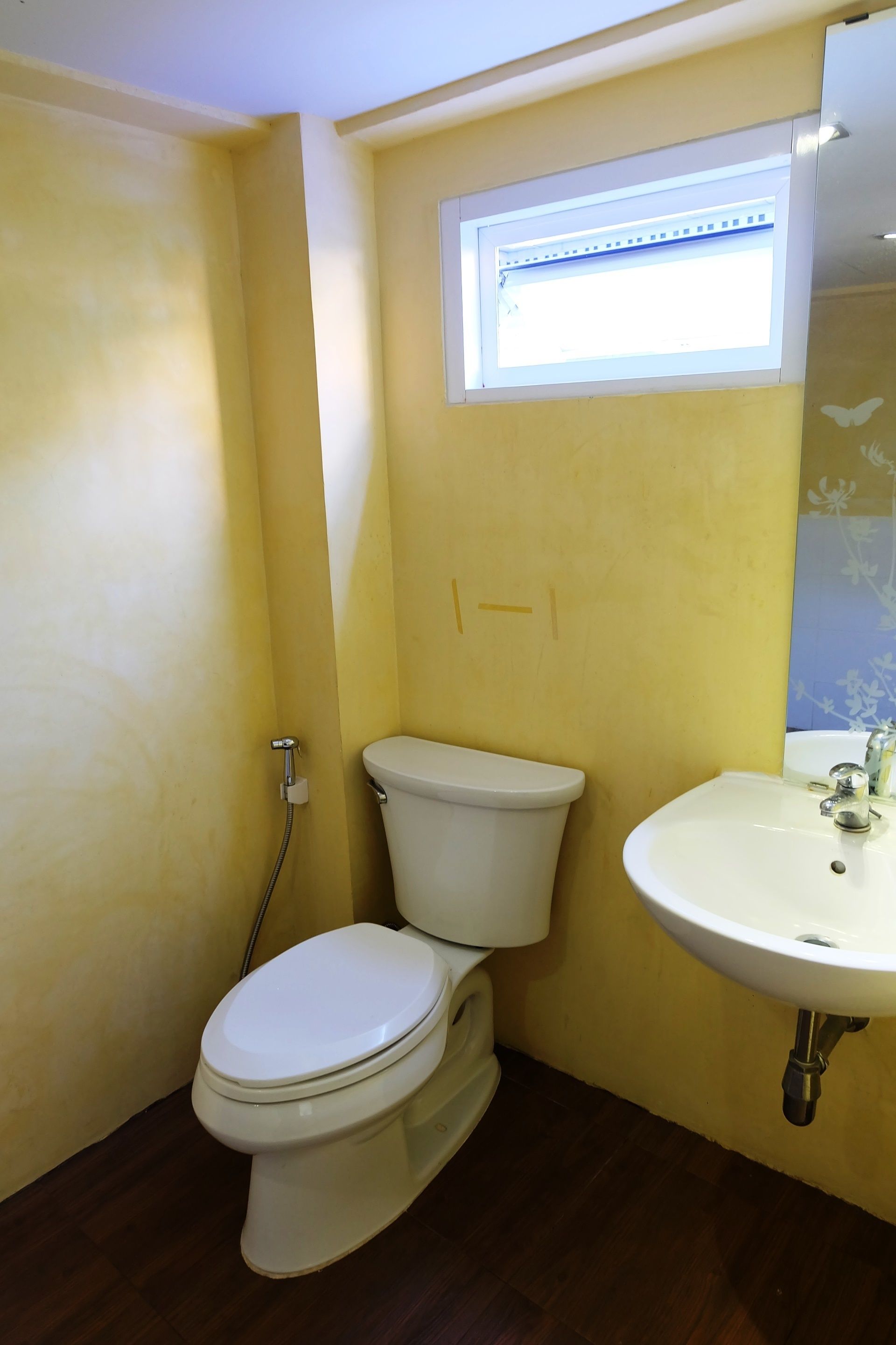 triple room | bathroom | shower, free toiletries, hair dryer, towels