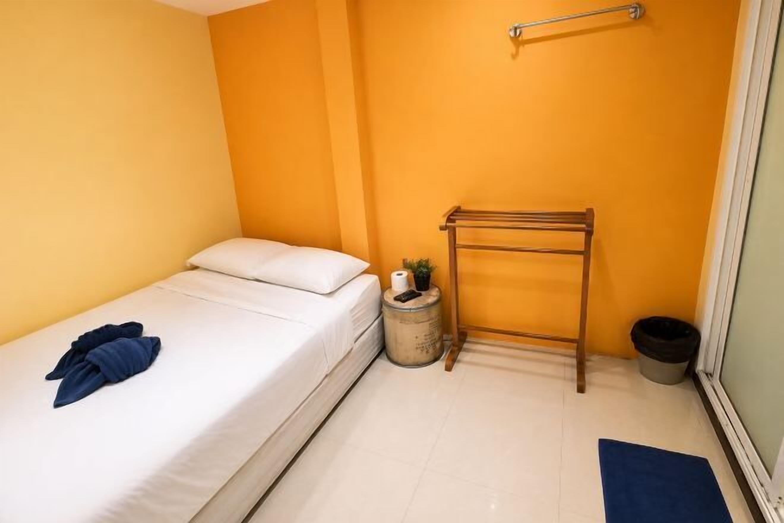 遮光カーテン、WiFi (無料)