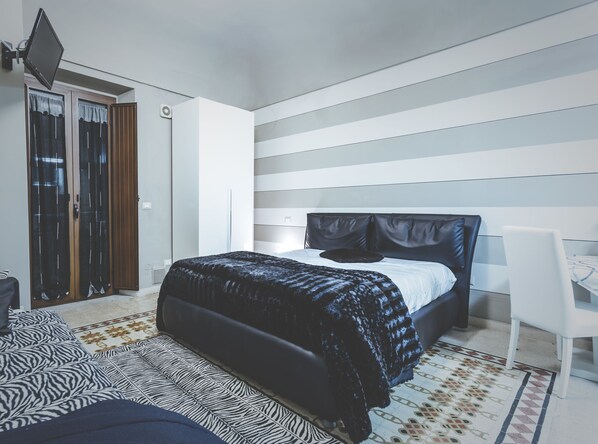 Studio, balcon | Coin cuisine privé