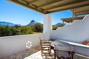 Apartment, 2 Bedrooms (Maisonette 4) | Terrace/patio - To Pithari (Skiros)