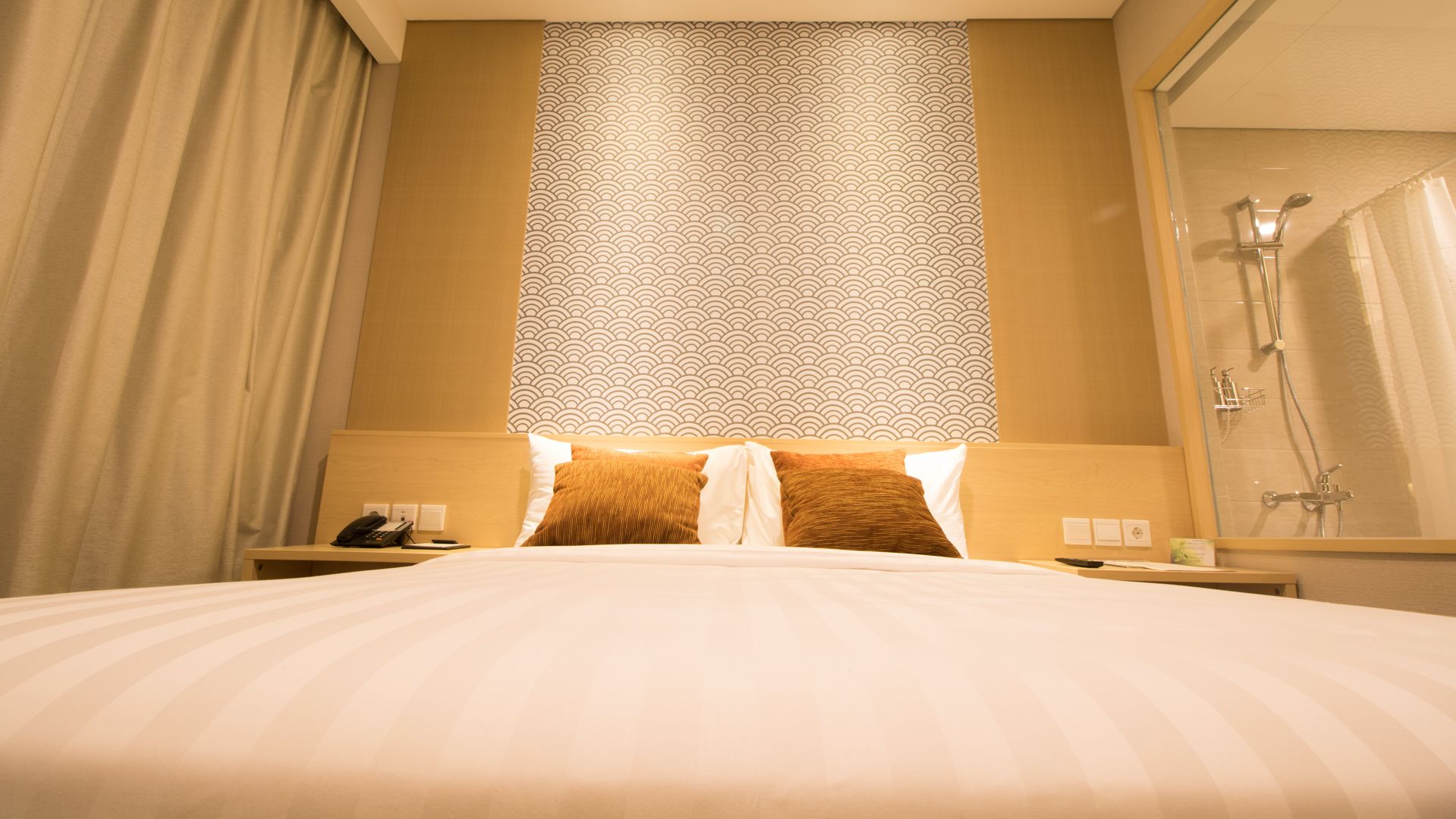 superior room | minibar, in-room safe, desk, soundproofing