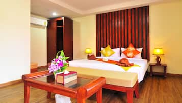 In-room safe, desk, WiFi (free)