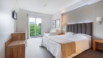 Double Room | Desk, blackout drapes, soundproofing, free WiFi