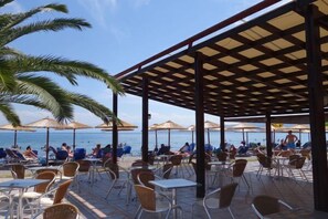 Breakfast served - Nafsika Beach (Delphi)