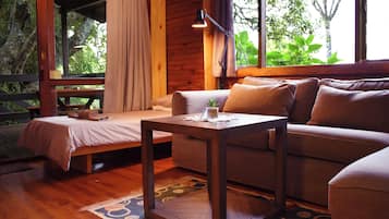 Comfort-Chalet | Wohnbereich | Bücher