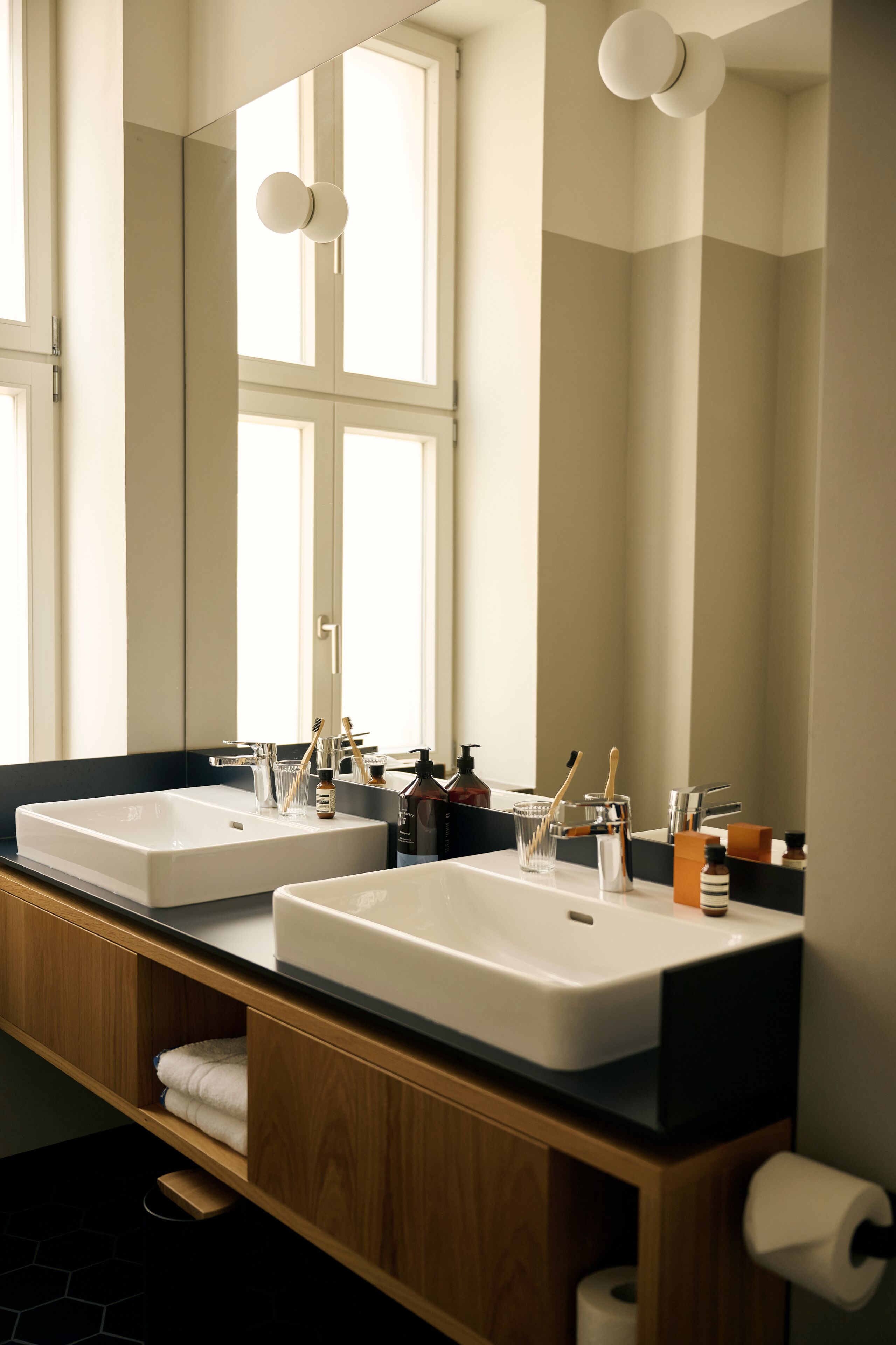 superior apartment kitchenette - twin | bathroom | shower, eco-friendly toiletries, hair dryer, towels