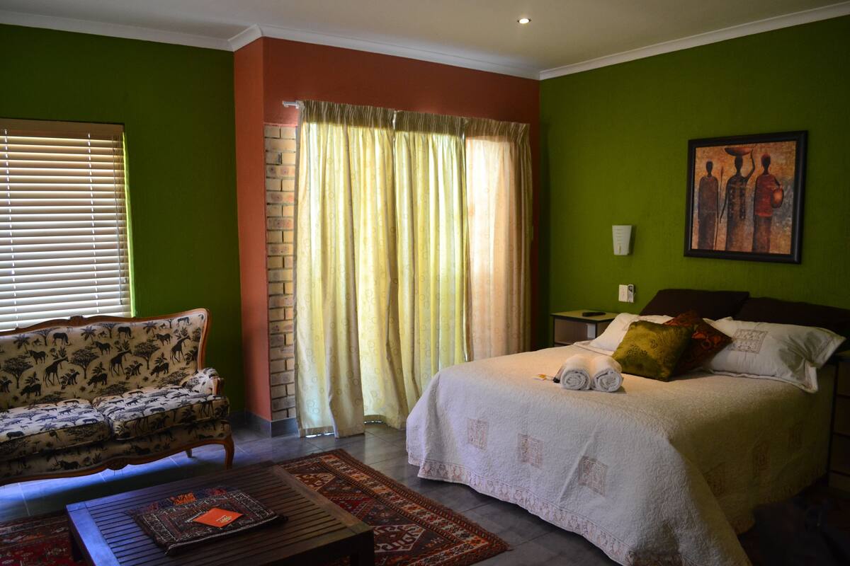 Comfort Room, 1 Bedroom (Double Room (Shower)) | Desk, free WiFi