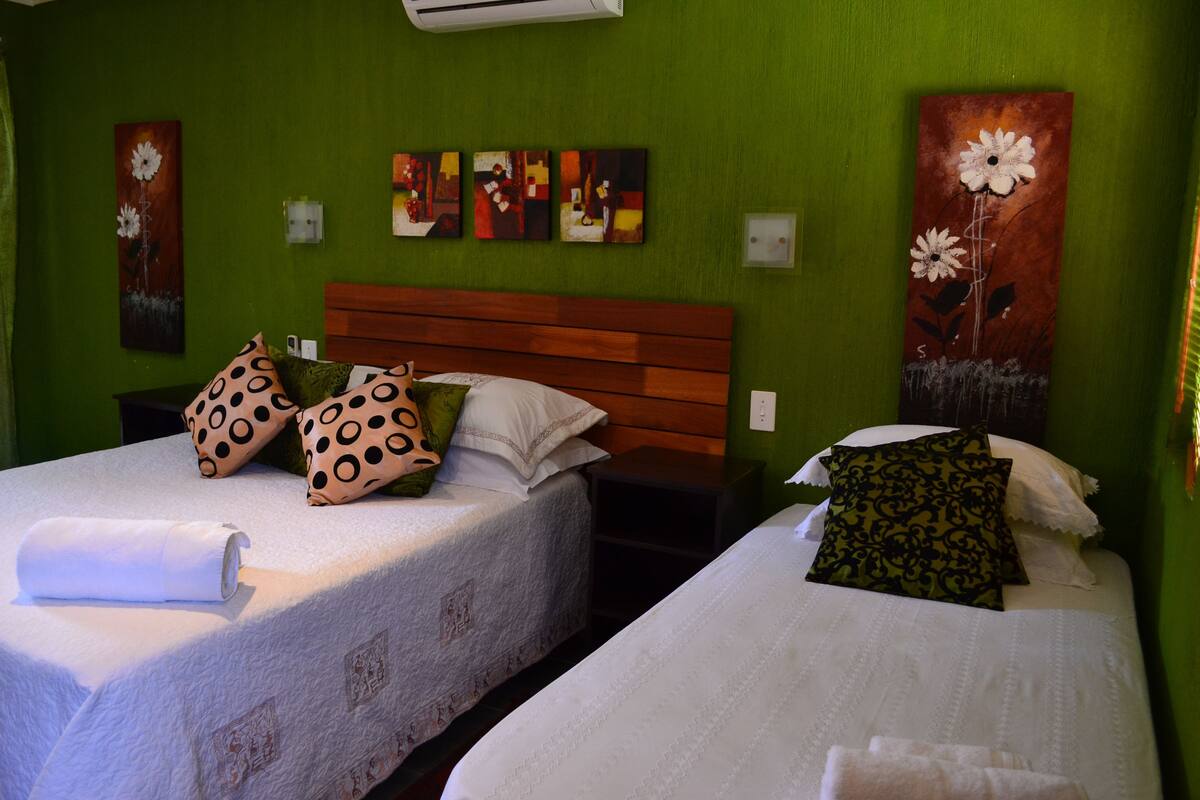 Chambre Familiale, 1 chambre (Family Room (Bath & Shower))