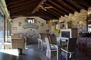 Daily full breakfast for a fee - Hotel Posada Lindos Sueños (Hermandad de Campoo de Suso)