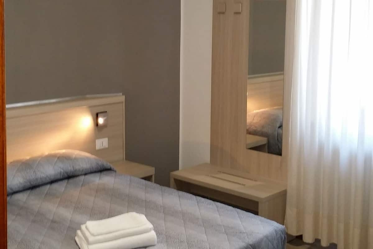 Zimmer, 1 Doppelbett