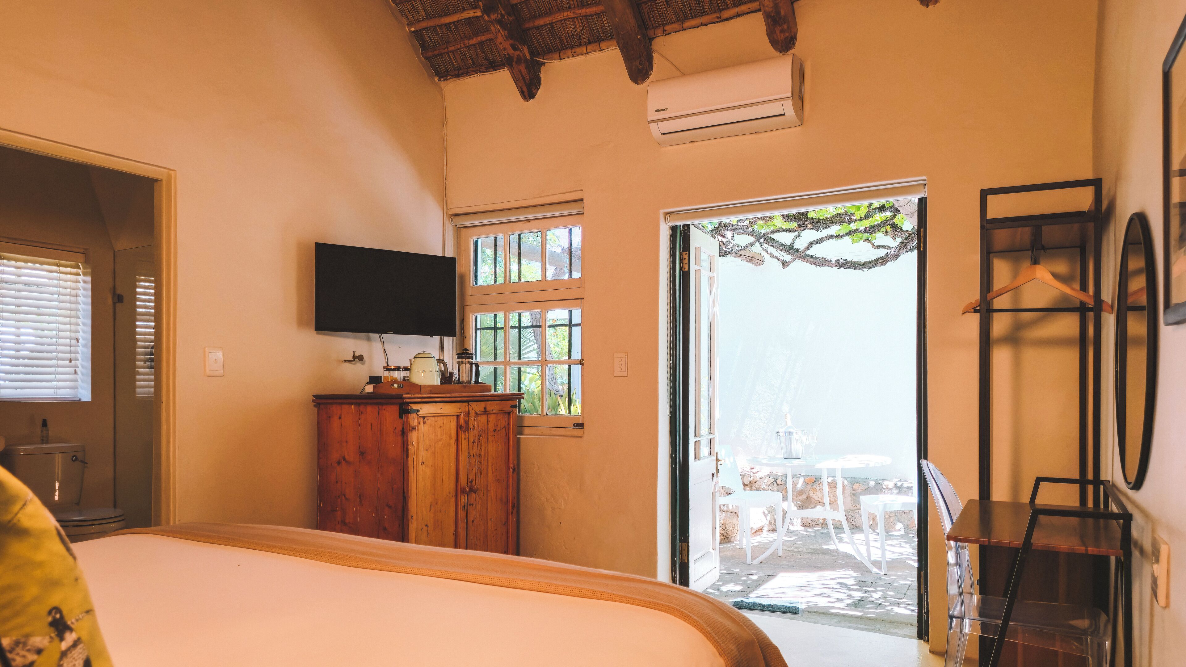 Old Vine | Egyptinpuuvillaiset lakanat, ylelliset vuodevaatteet, minibaari