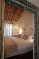 Sábanas de algodón egipcio, ropa de cama de alta calidad y minibar 