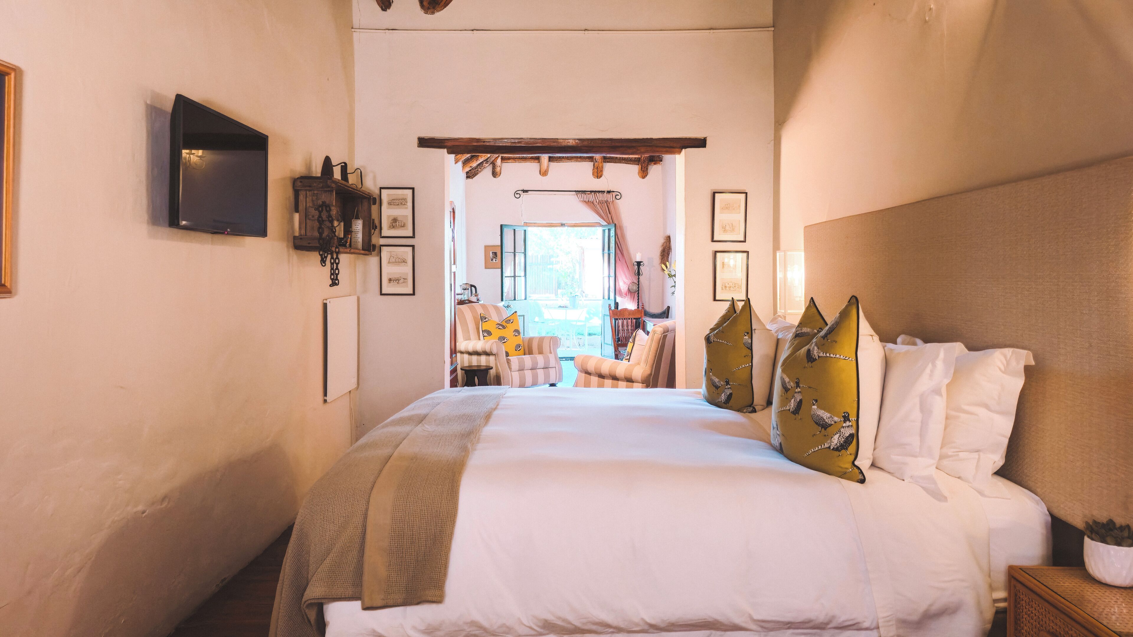 Garden Suite | Egyptian cotton sheets, premium bedding, minibar, individually decorated